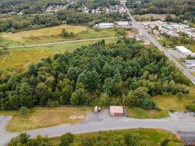 E Broadway, Thompson, New York 12701, Stati Uniti