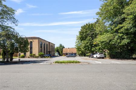 7 Elmwood, Ramapo, New York 10956, Stati Uniti