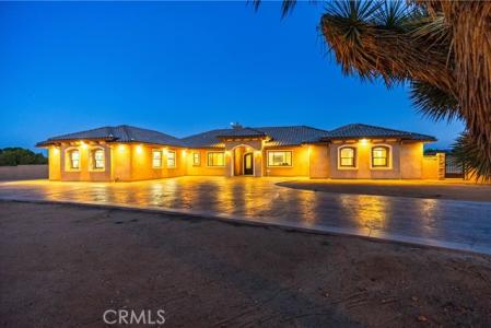 25th St W, Palmdale, California 93551