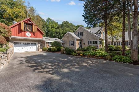 30 Middle Road, East Greenwich, RI 02818, USA