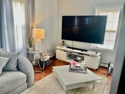 81 Burgess Avenue, East Providence, 罗得岛 02914, 美国