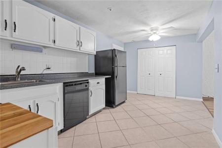 1190 Charles Street 20, North Providence, Rhode Island 02904, USA
