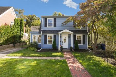 108 Pleasant View Road, Warwick, Rhode Island 02888, USA