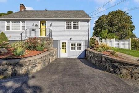 1 Adelaide Avenue 1, Bristol, RI 02809, USA