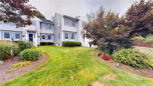 212 Vista Circle, North Kingstown, Rhode Island 02852, États-Unis