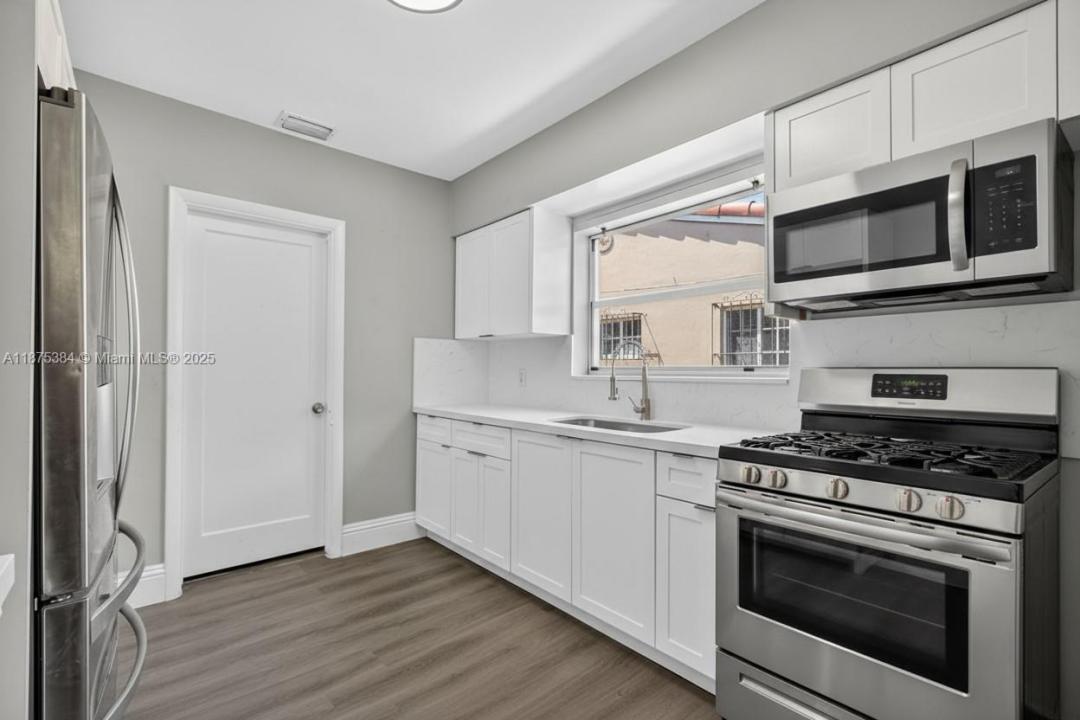 2945 SW 16th St, Miami, Florida 33145, HOA KỲ