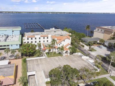 221 SE Osceola Street, Stuart, Florida 34994