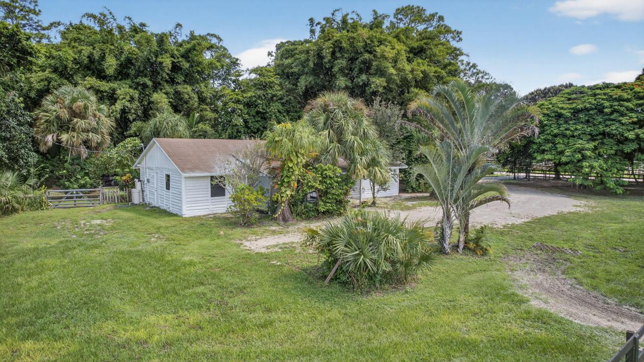 2340 B Road, Loxahatchee Groves, Florida 33470