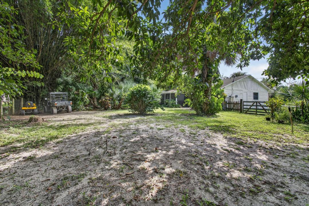 2340 B Road, Loxahatchee Groves, Florida 33470