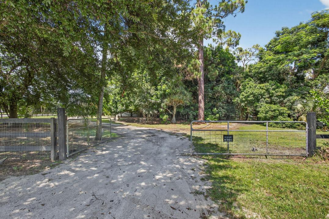 2340 B Road, Loxahatchee Groves, Florida 33470