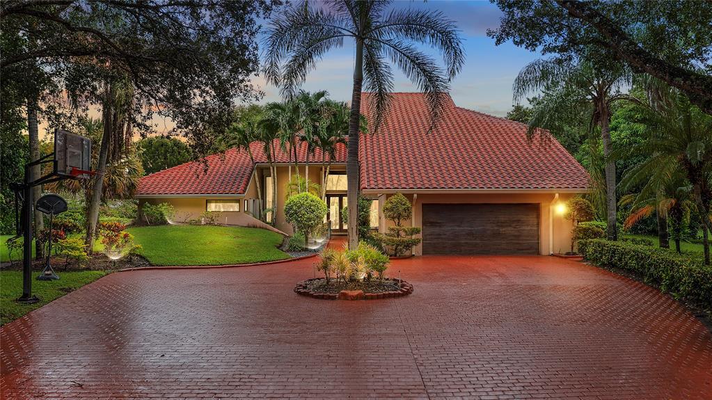 10111 Vestal Ct, Coral Springs, Florida 33071