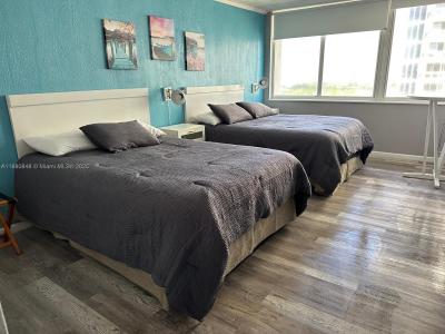 19201 Collins Ave 1027, Sunny Isles Beach, Florida 33160, USA