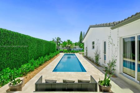 2830 NE 56th Ct, Fort Lauderdale, Florida 33308, USA