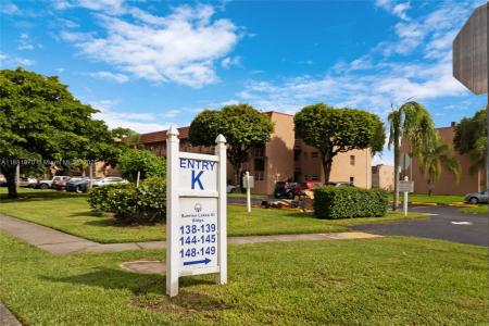 9620 Sunrise Lakes Blvd 205, Sunrise, Florida 33322, USA