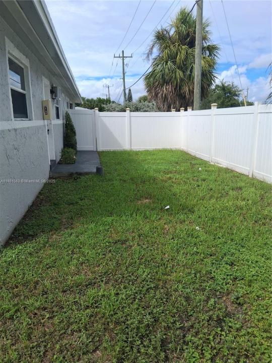 2710 NW 6th St A, Pompano Beach, Florida 33069, Estados Unidos