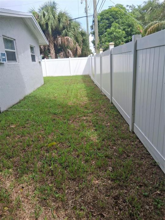 2710 NW 6th St A, Pompano Beach, Florida 33069, Estados Unidos