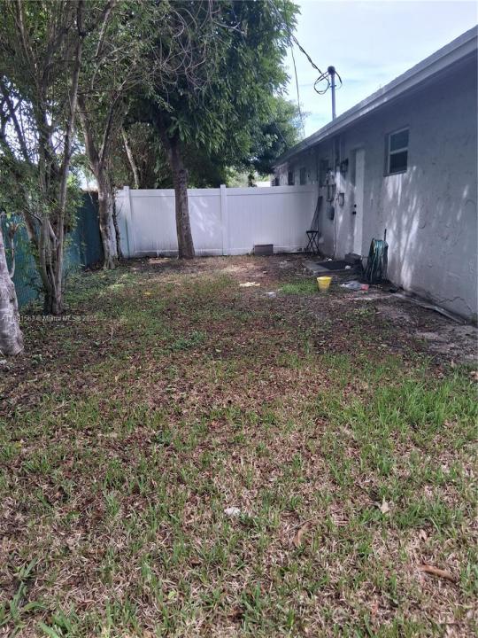 2710 NW 6th St A, Pompano Beach, Florida 33069, Estados Unidos