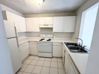 910 Cypress Way E, Palm Springs, フロリダ 33406, アメリカ合衆国