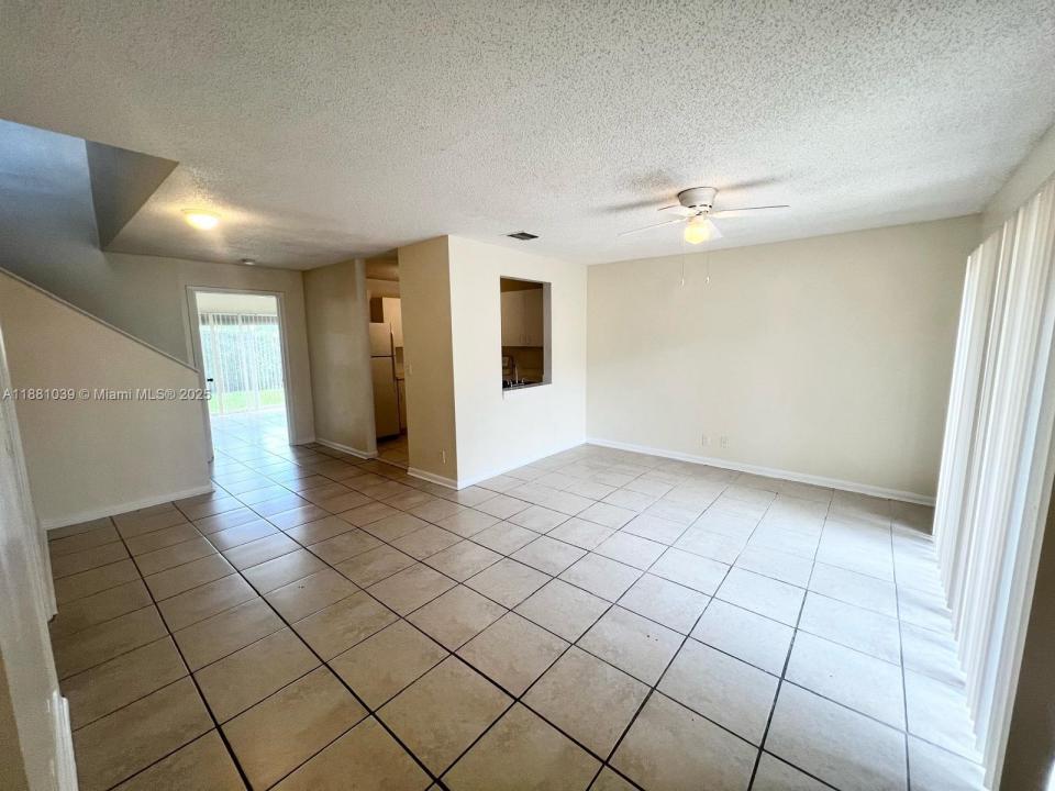 910 Cypress Way E, Palm Springs, フロリダ 33406, アメリカ合衆国