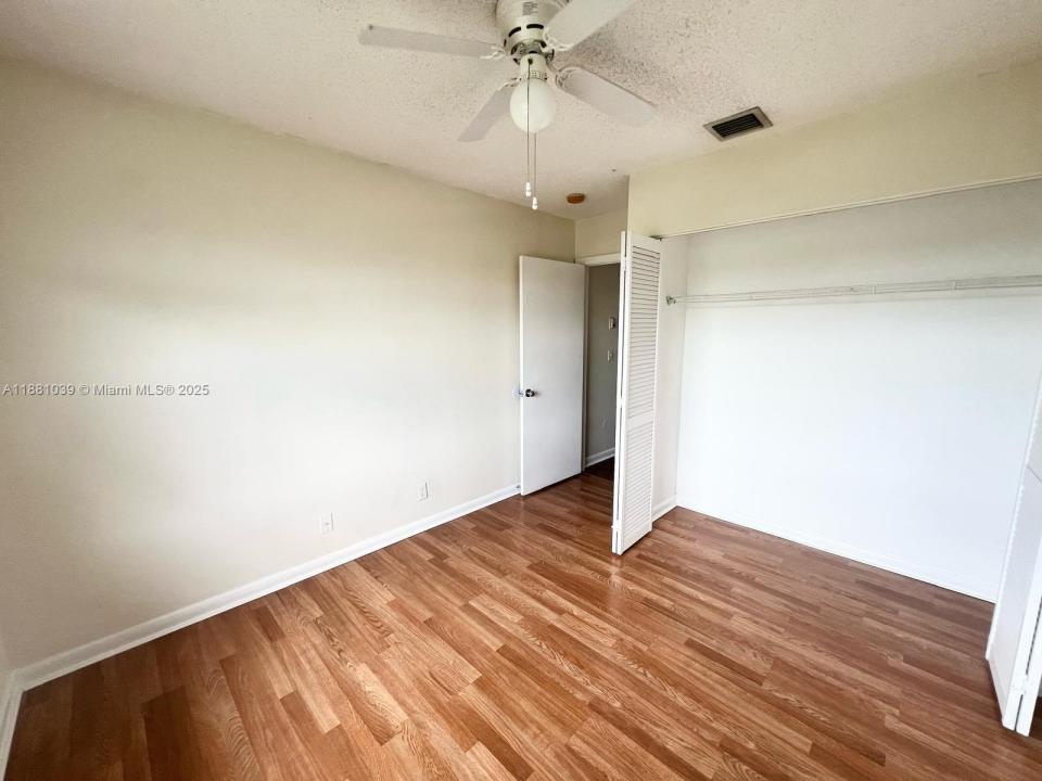 910 Cypress Way E, Palm Springs, フロリダ 33406, アメリカ合衆国
