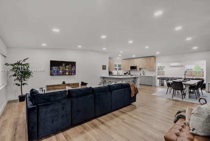 17621 NE 7th Ave, Miami, 佛羅里達州 33162, 美國