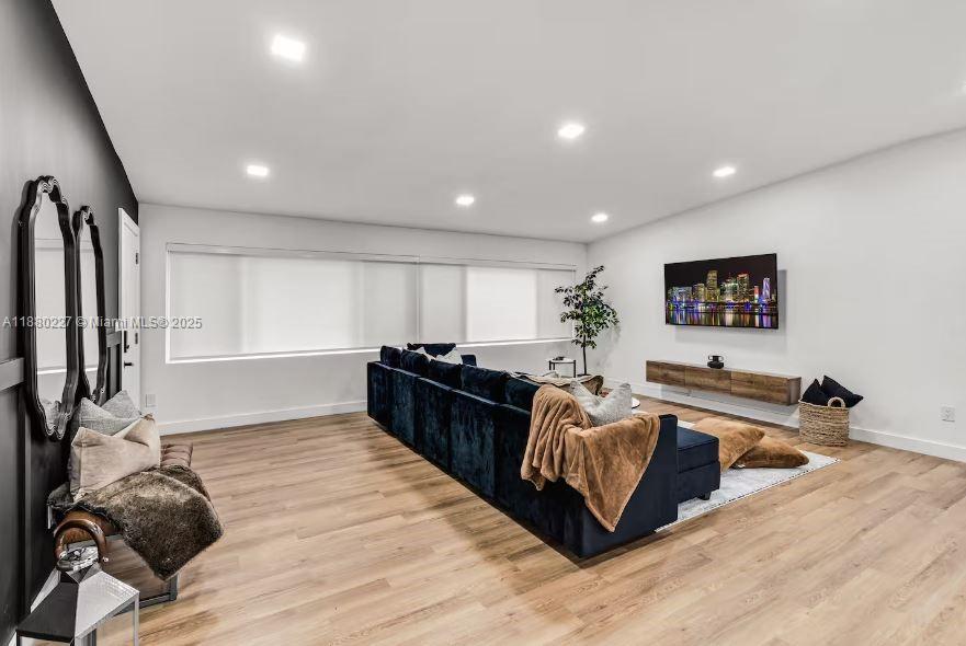 17621 NE 7th Ave, Miami, 佛羅里達州 33162, 美國