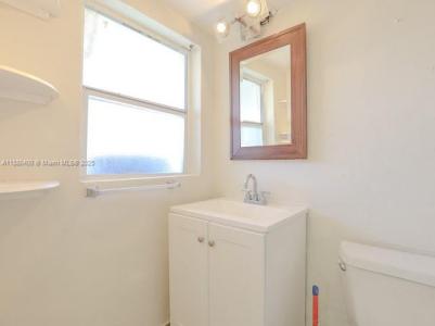 2250 NE 136th St 0, North Miami Beach, Florida 33181, USA