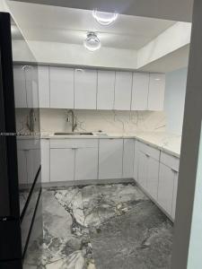 6905 W 2nd Way 1, Hialeah, Florida 33014, USA