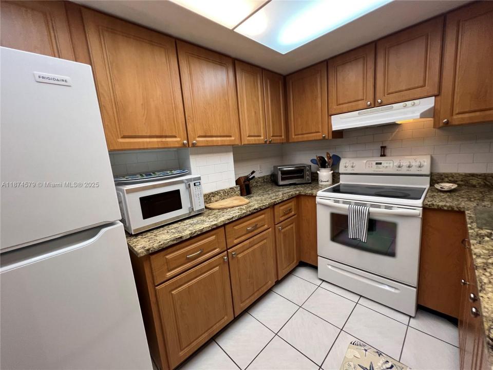 125 Ocean Ave 603, Palm Beach Shores, Florida 33404