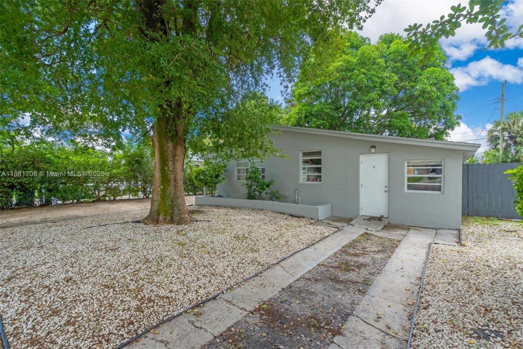 3380 NW 8th Pl, Lauderhill, Flórida 33311, Estados Unidos