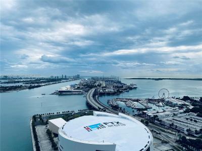 888 Biscayne Blvd 3001, Miami, Florida 33132, USA