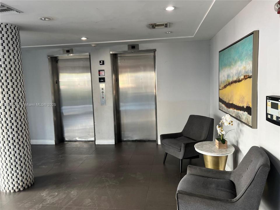 1300 Lincoln Rd C403, Miami Beach, Флорида 33139, Соединенные Штаты