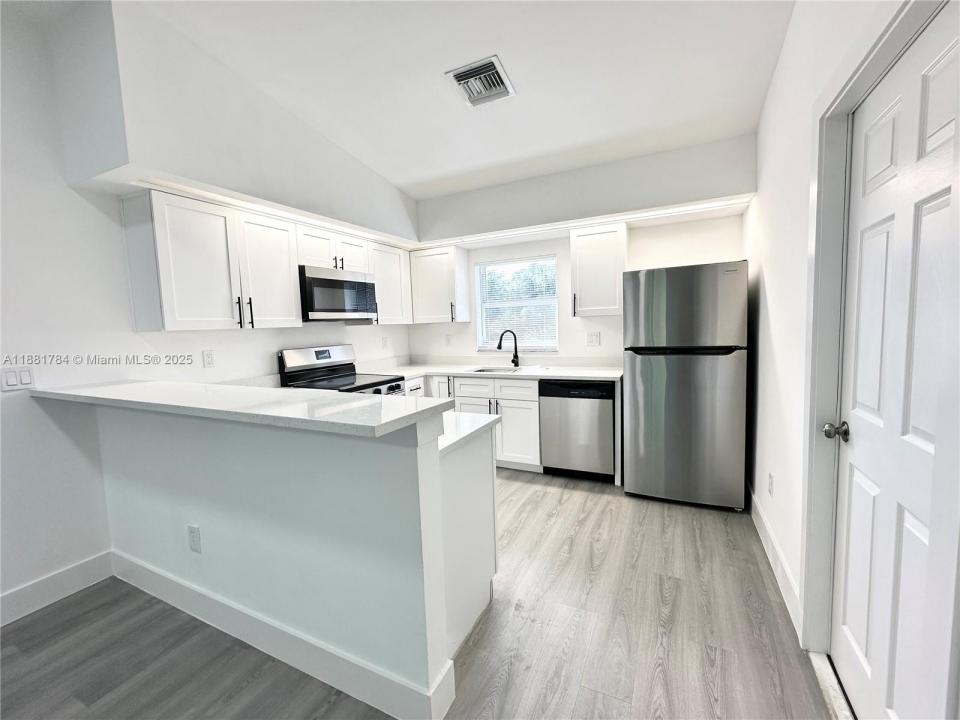 6018 Lacota Ave 6016, Cape Coral, 佛罗里达州 33905, 美国