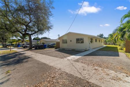5812 Buchanan St 1-2, Hollywood, Florida 33021, USA