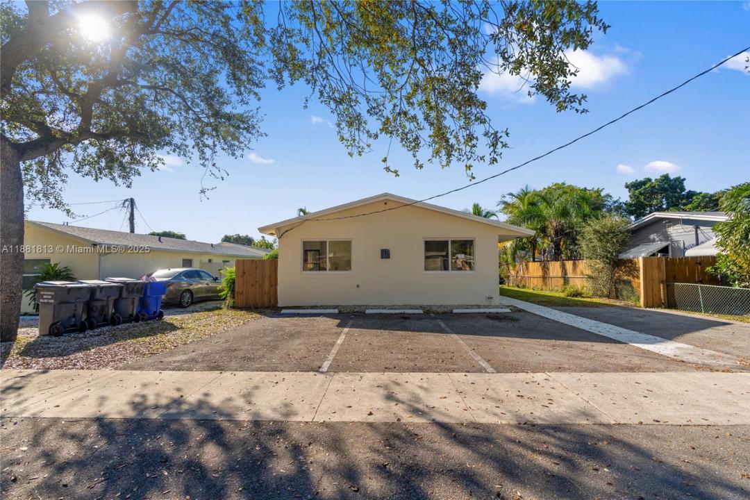 5812 Buchanan St 1-2, Hollywood, Floride 33021, États-Unis