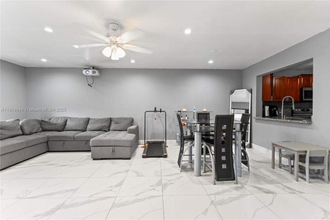 177 W Laurel 1107, Margate, Флорида 33063, Соединенные Штаты