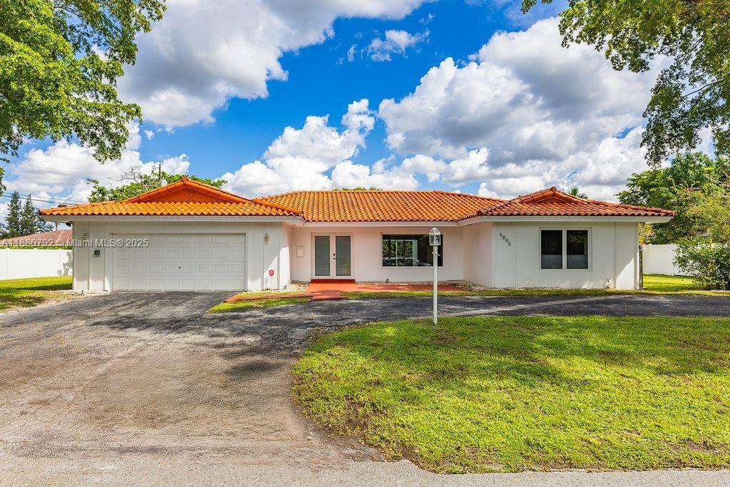 6895 Pinehurst Dr, Hialeah, Floride 33015, États-Unis