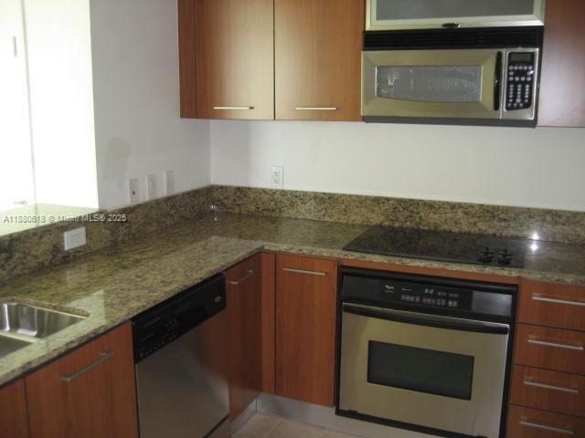 9066 SW 73 CT 1702, Miami, פלורידה 33156, ארצות הברית של אמריקה 