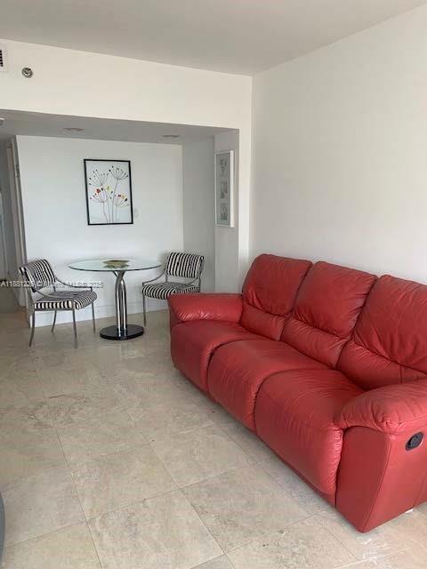 100 LINCOLN RD 1438, Miami Beach, Floride 33139, États-Unis