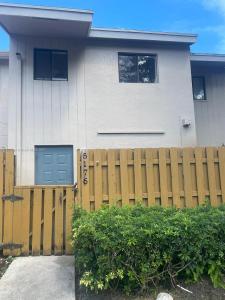 5176 S University Dr 5176, Davie, Florida 33328, USA