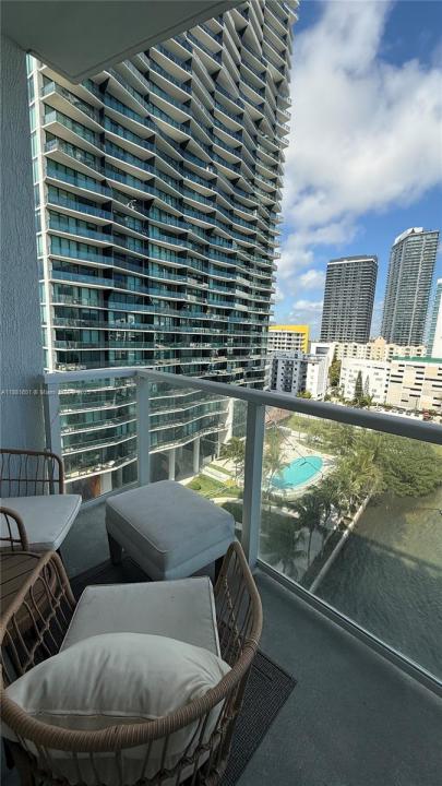 601 NE 27th 1003, Miami, Flórida 33137, Estados Unidos