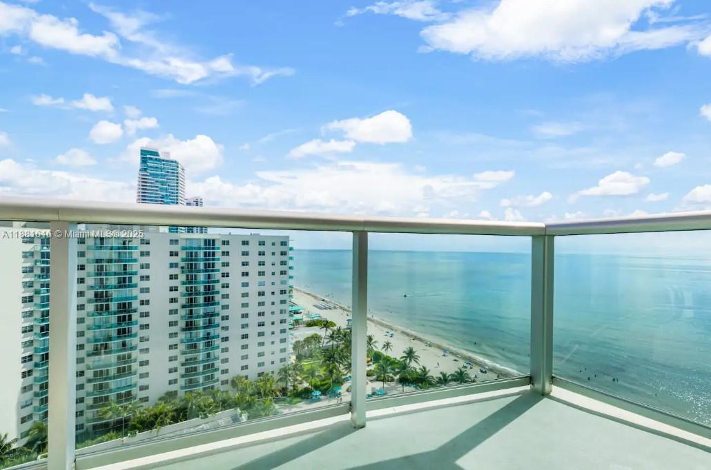 3901 S Ocean Dr PH16D, Hollywood, 佛罗里达州 33019, 美国