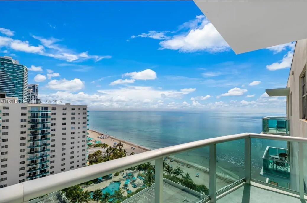 3901 S Ocean Dr PH16D, Hollywood, 佛罗里达州 33019, 美国