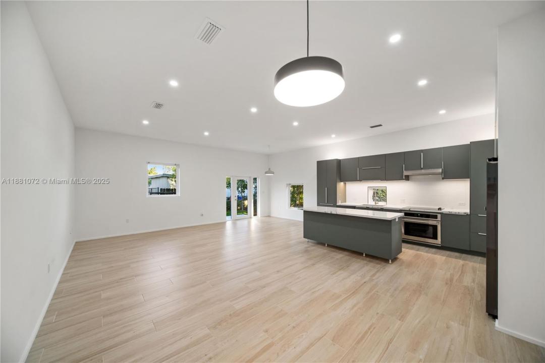 3437 NW 9th Ct 3437, Miami, Florida 33127, USA