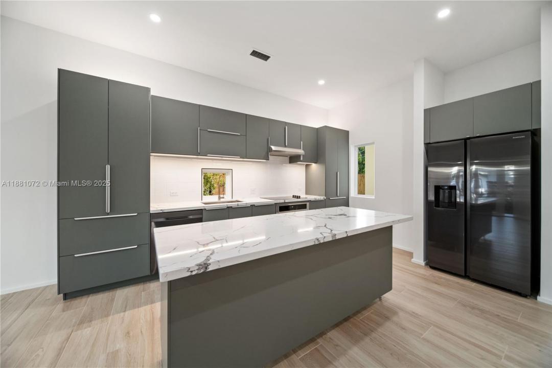 3437 NW 9th Ct 3437, Miami, Florida 33127, USA