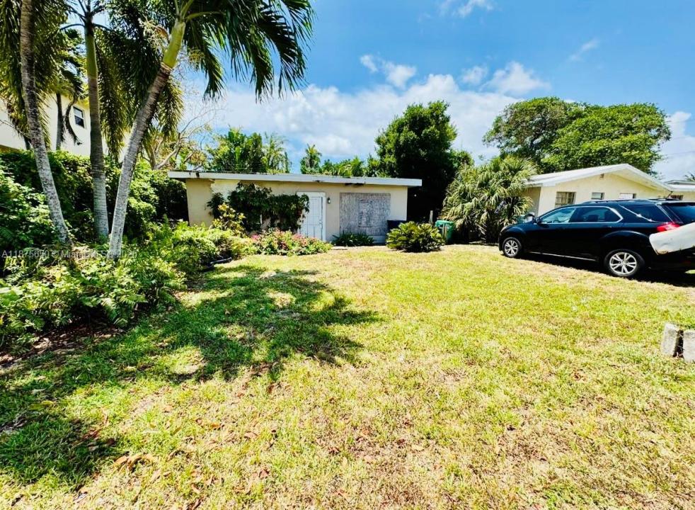 2616 NE 214th St, Miami, Florida 33180