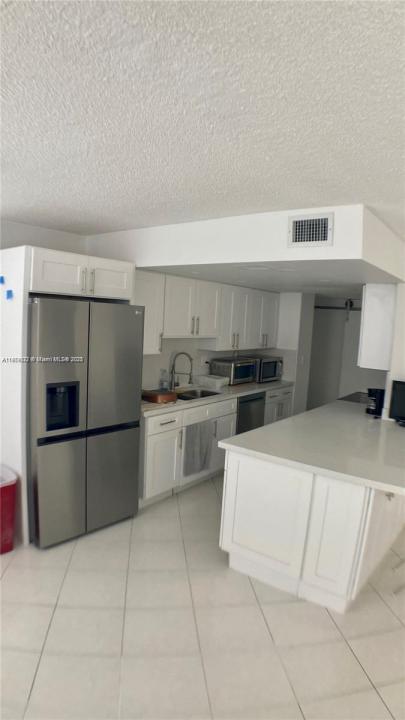 251 174th St 204, Sunny Isles Beach, Floride 33160, États-Unis