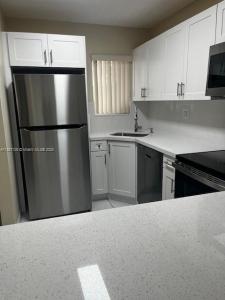2740 W 76th St 214, Hialeah, Florida 33016, USA