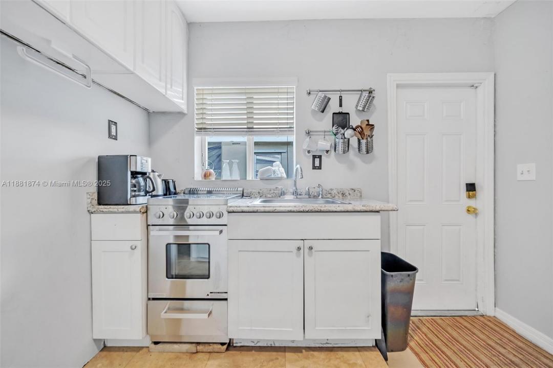 5207 Hayes St, Hollywood, Флорида 33021, Соединенные Штаты