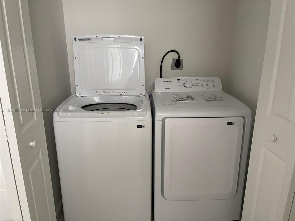 12178 NW 24th Place, Miami, Florida 33167, Amerika Birleşik Devletleri